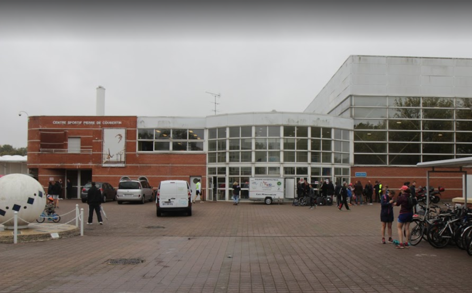 1 Place De La Paix Celeste 78180 Montigny Le Bretonneux